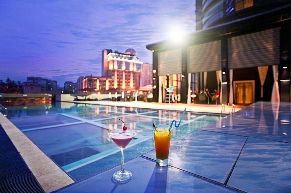 Renaissance Chengdu Hotel Exterior photo