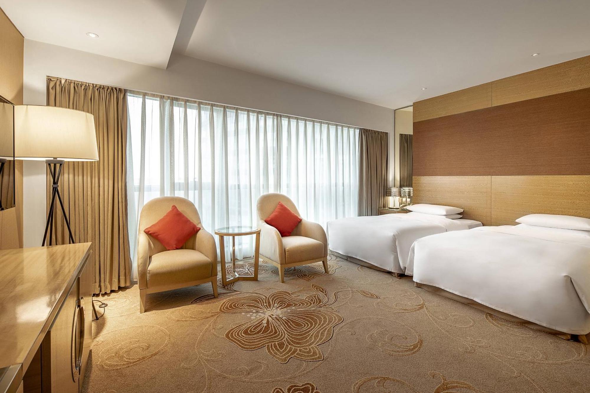 Renaissance Chengdu Hotel Exterior photo