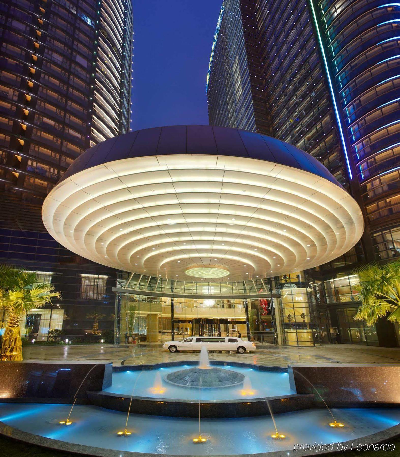 Renaissance Chengdu Hotel Exterior photo