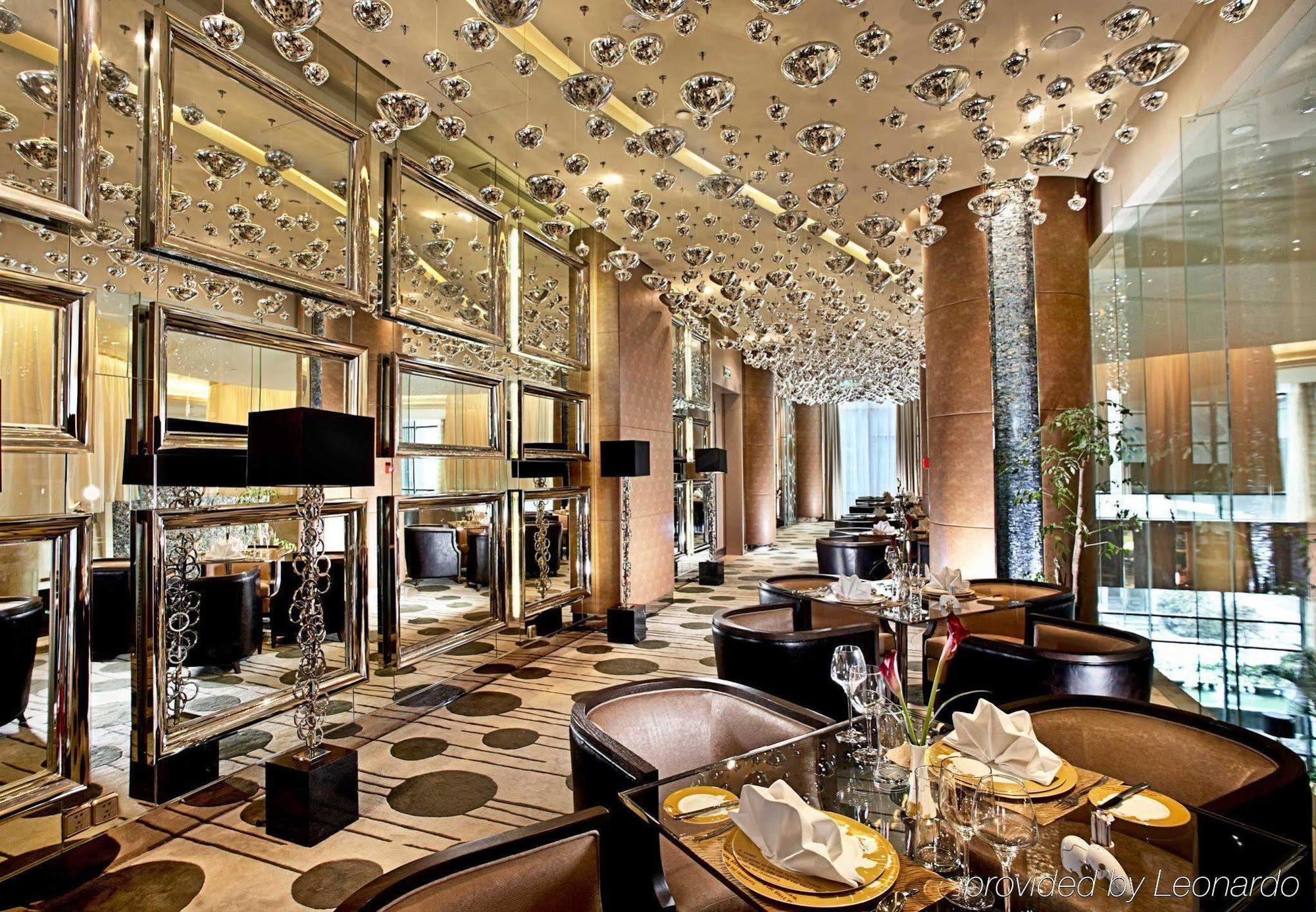 Renaissance Chengdu Hotel Exterior photo