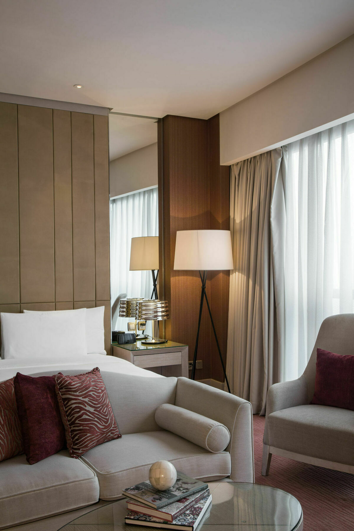 Renaissance Chengdu Hotel Exterior photo