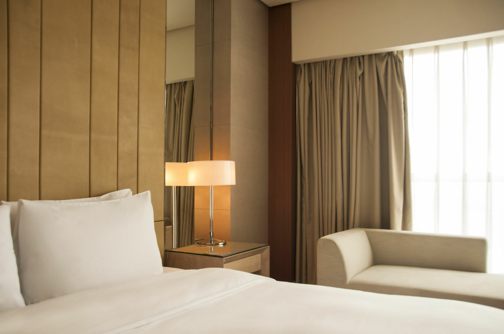 Renaissance Chengdu Hotel Exterior photo